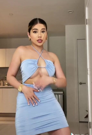 3. Beautiful Amanda Díaz in Sexy Blue Dress (Underboob)