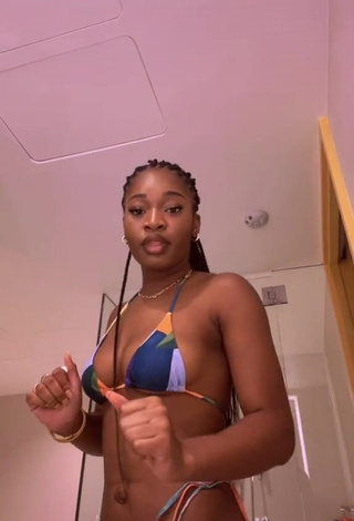 1. Beautiful Angel Ogbonna Shows Cleavage in Sexy Bikini and Bouncing Boobs