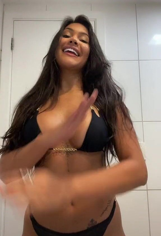 Beautiful Ayarla Souza Shows Cleavage in Sexy Black Bikini