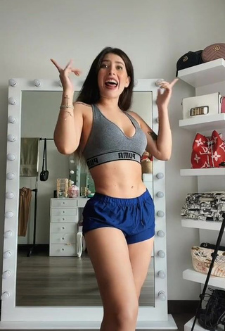 Sweetie Brenda Zambrano Shows Cleavage in Grey Sport Bra